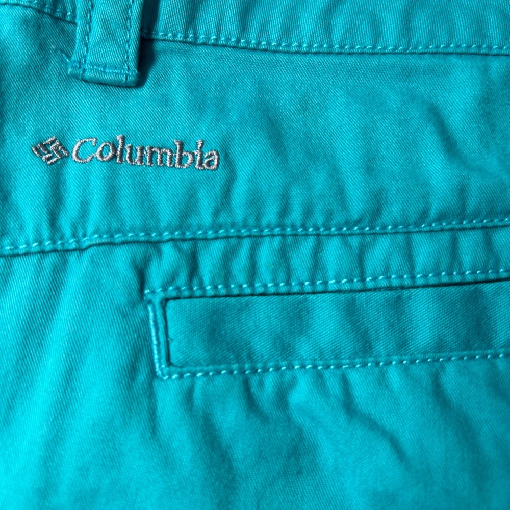 Columbia women’s size 8 Chino shorts teal blue color - Picture 4 of 7